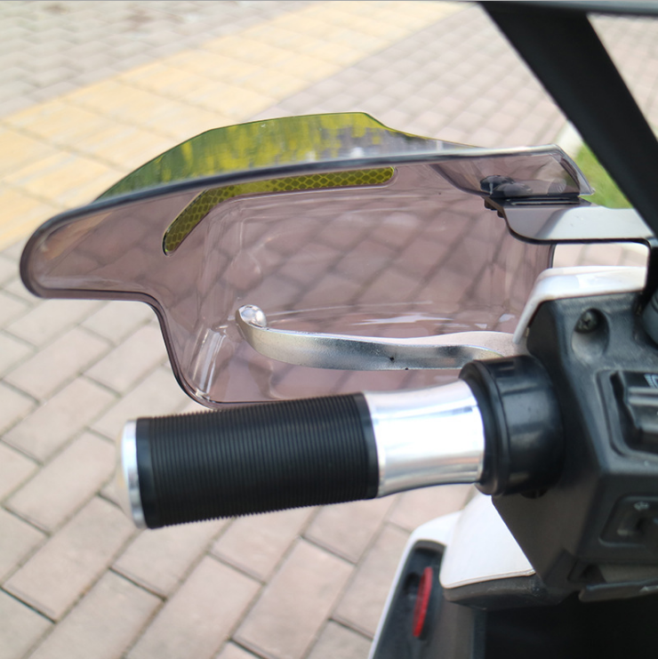 Windschutzscheiben für Motorrad-Lenker