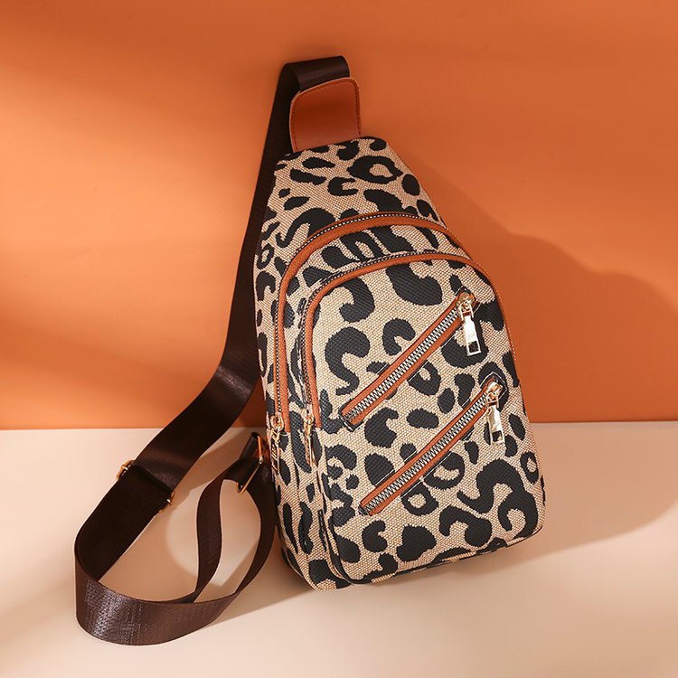 Sling-Brusttasche mit Leopardenmuster
